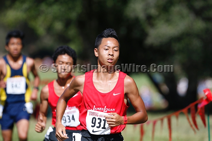 2014StanfordD1Boys-075.JPG - D1 boys race at the Stanford Invitational, September 27, Stanford Golf Course, Stanford, California.